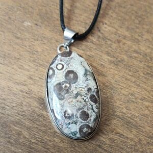 Elegant Stone Pendant Necklace